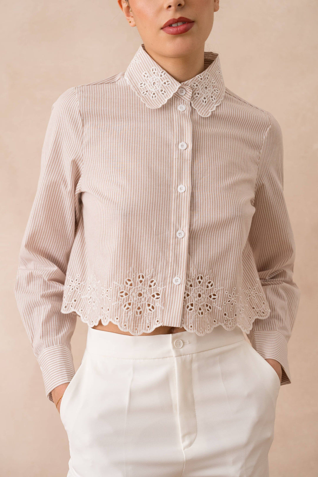 Camicia a Righe con Ricami