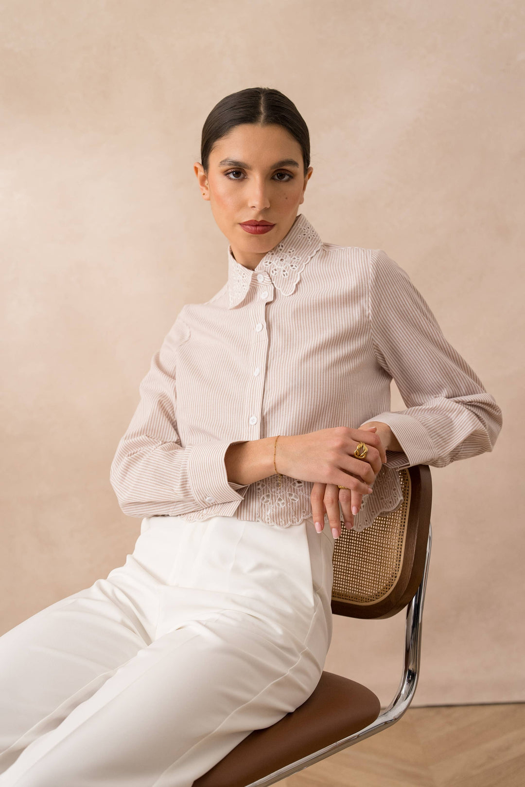 Camicia a Righe con Ricami