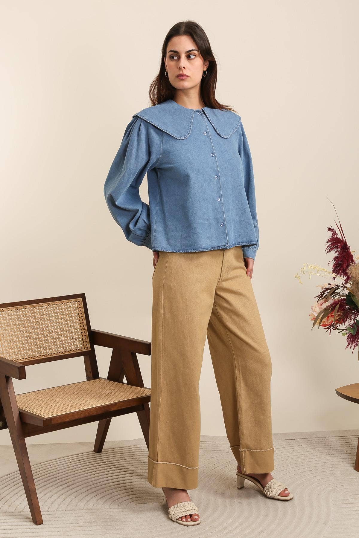 Pantaloni a Gamba Ampia con Risvolto