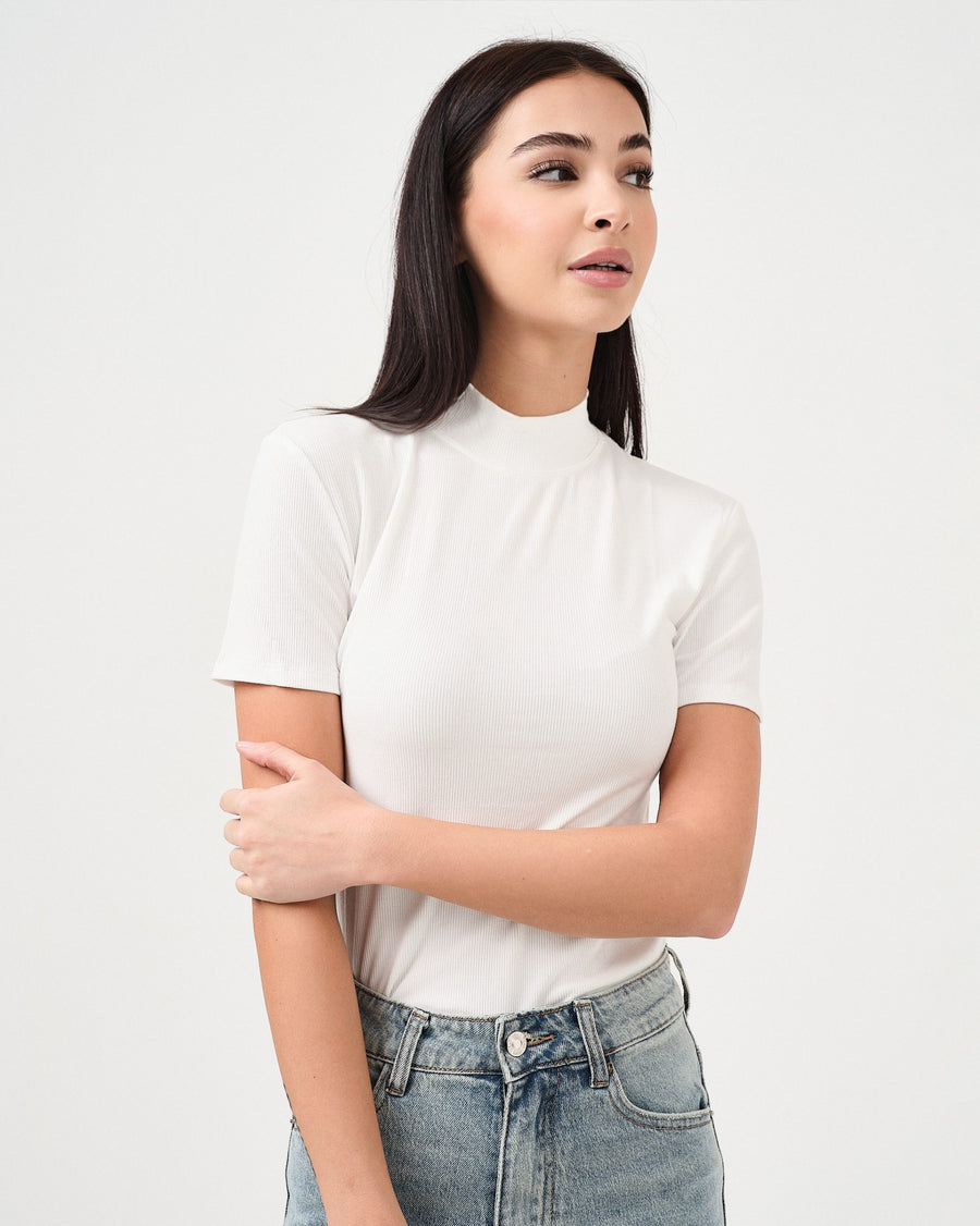 T-shirt a lupetto elasticizzata