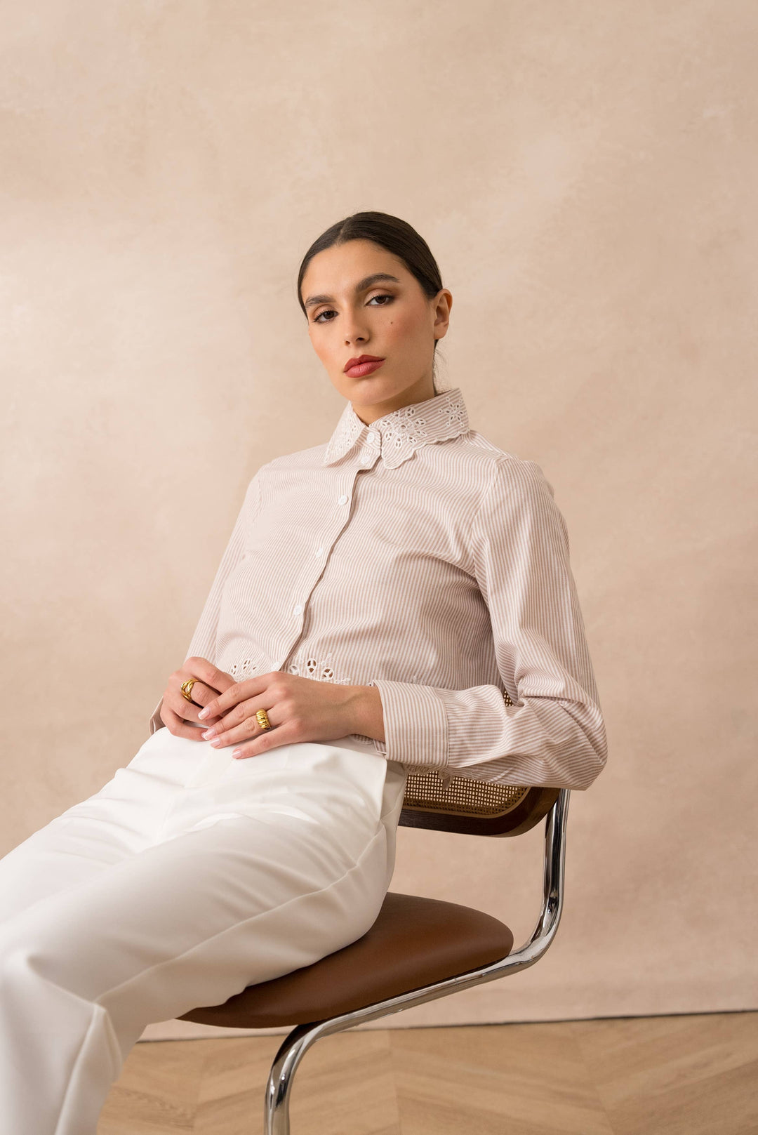 Camicia a Righe con Ricami