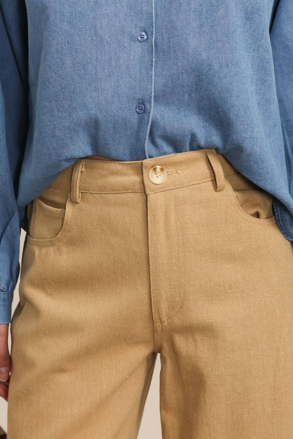Pantaloni a Gamba Ampia con Risvolto
