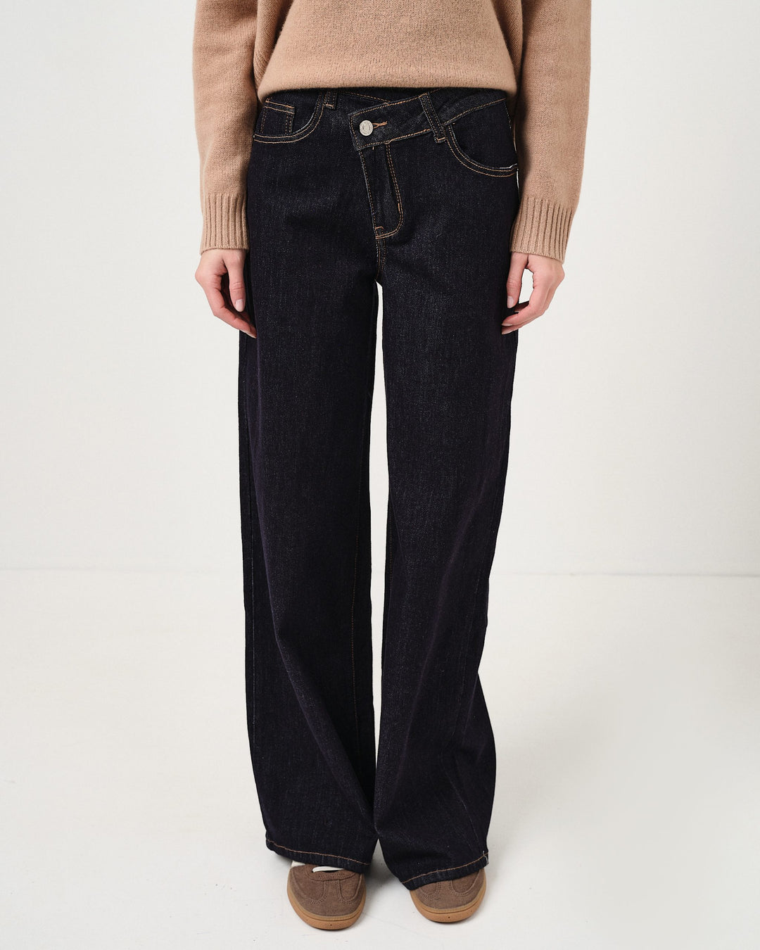 Denim criss cross a palazzo scuro