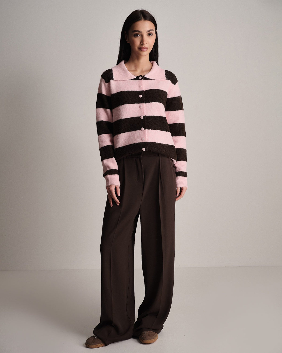 Pantalone in crêpe con pence