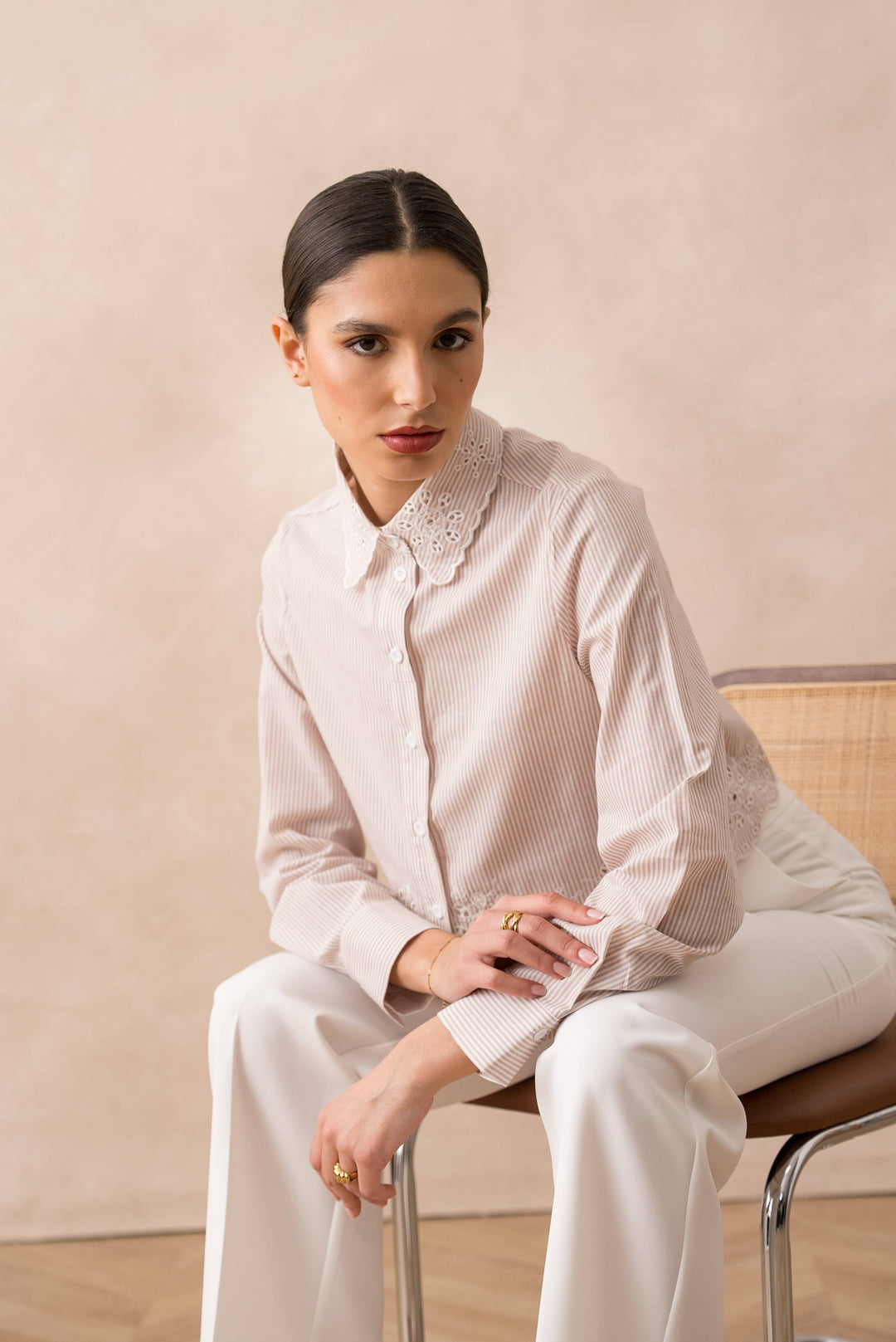 Camicia a Righe con Ricami