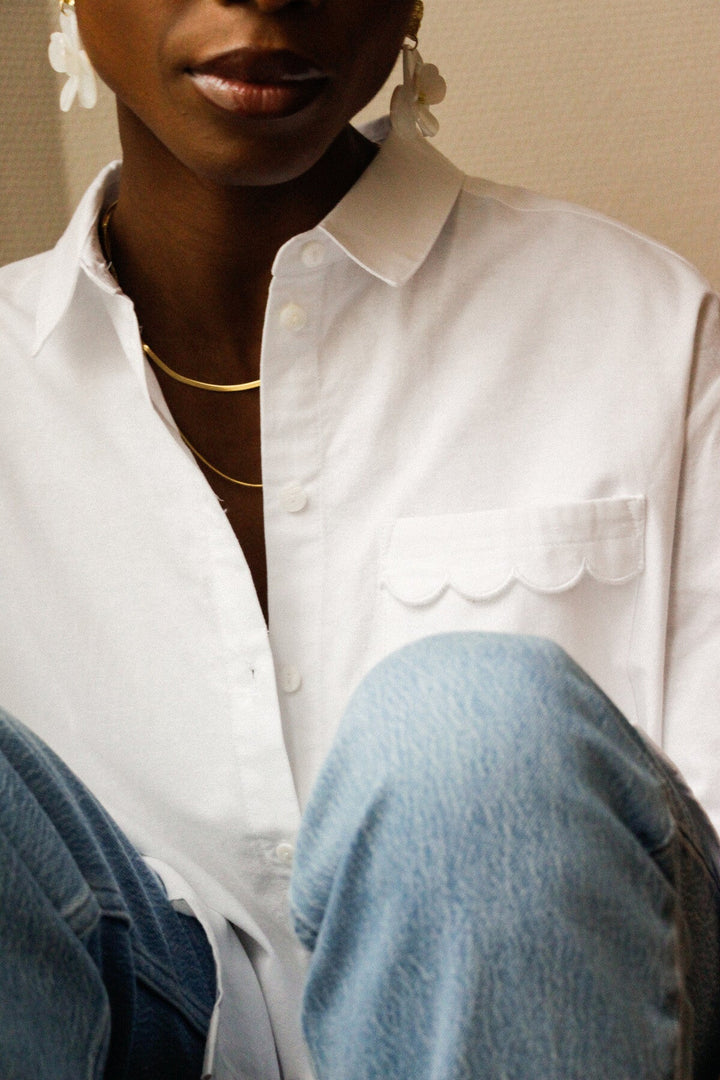 Camicia Bianca con Tasca Ricamata