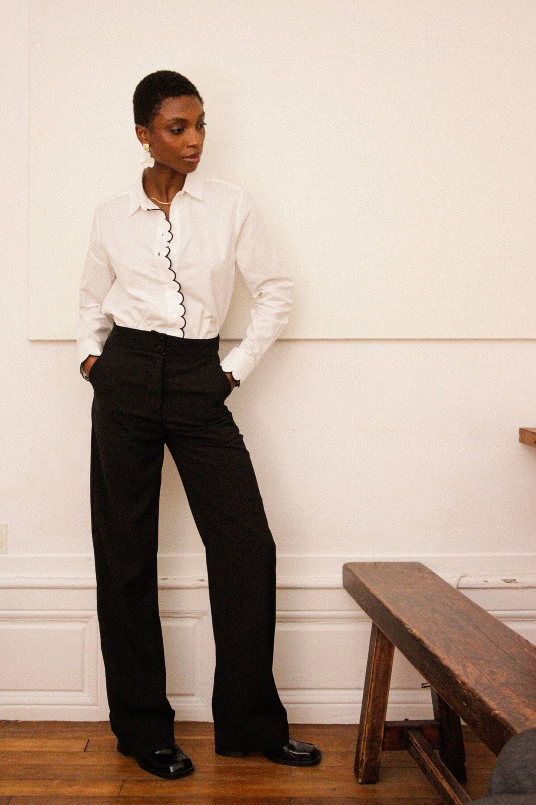 Camicia Bianca con Dettagli Ricamati